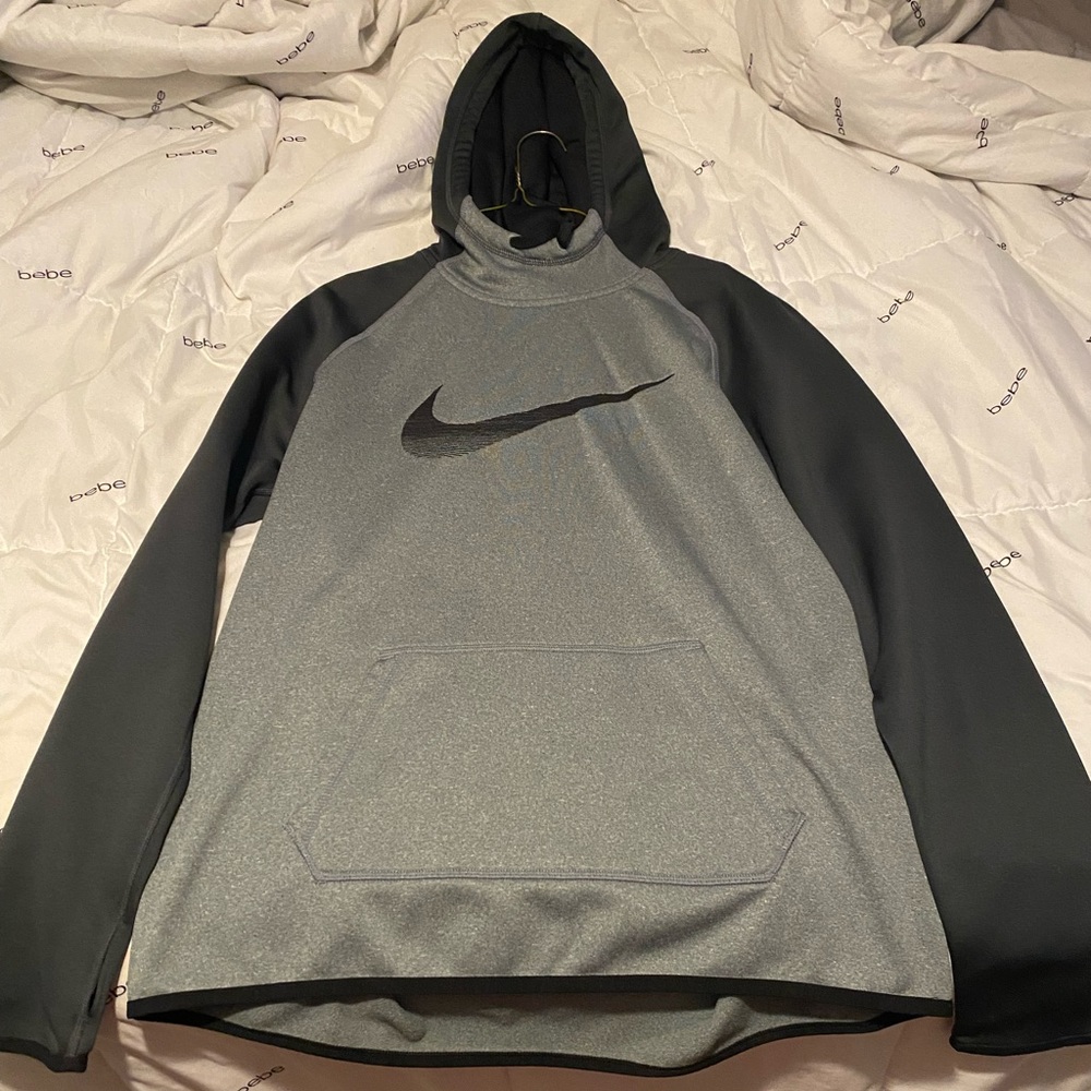 Grey and dark Grey Nike therma fit hoodie